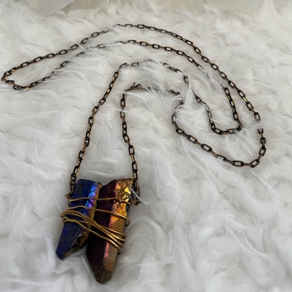 Iodized Crystal & Wire Necklace💎 - Picture 2 of 3